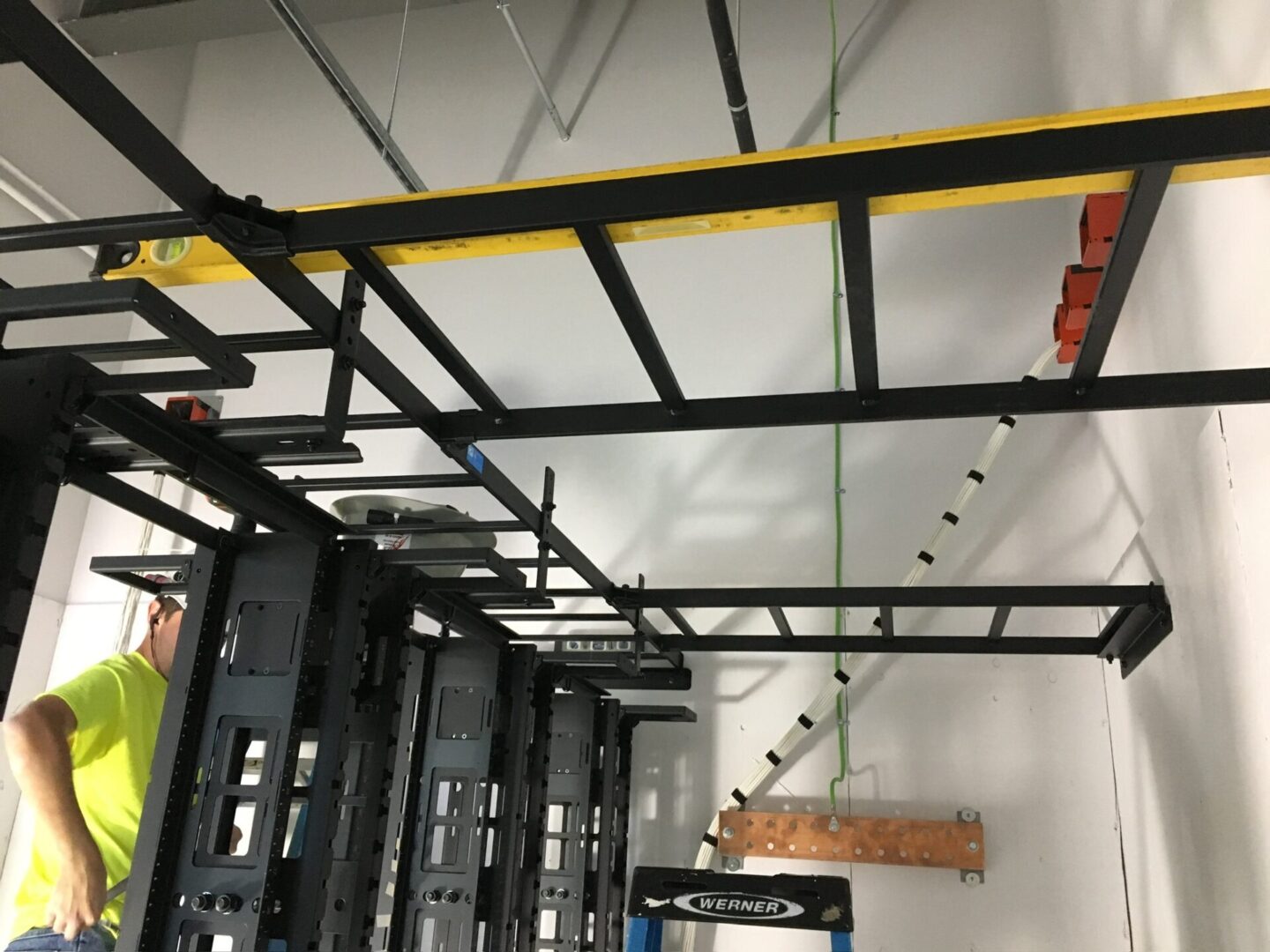 A view of the ceiling in an industrial building.